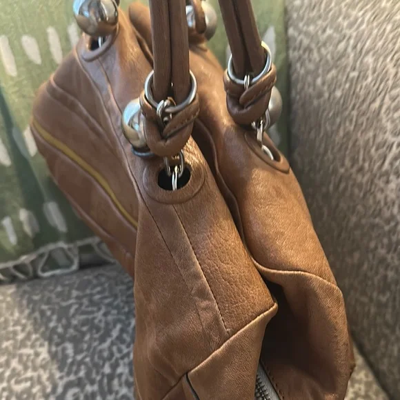 Vintage Chloe Brown Leather Shoulder Bag with Dome Silhouette - Picture 5 of 8